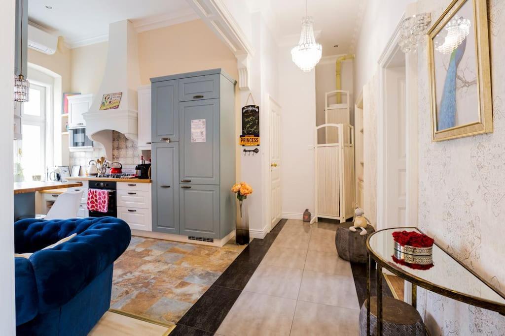 Rooms In A Luxury Designer Period Apartment In Old Town By Presidential Palace Pressburg Exterior foto